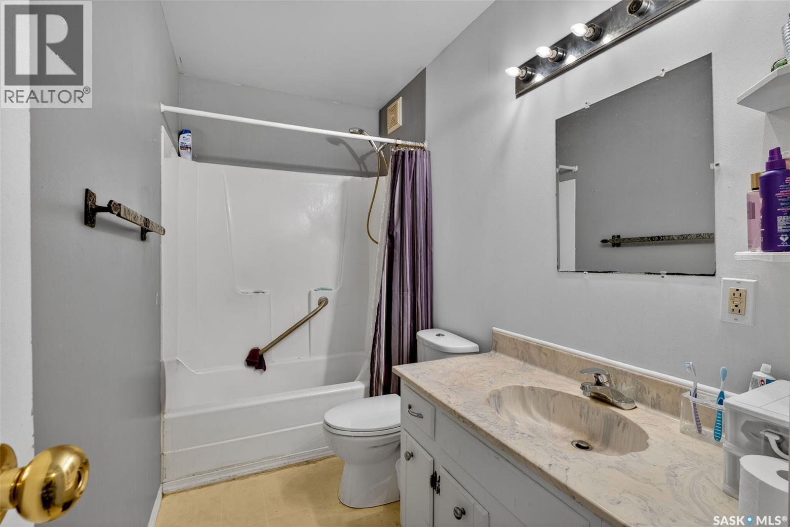 69 Mcgee Crescent, Saskatoon, SK - Indoor Photo Showing Bathroom