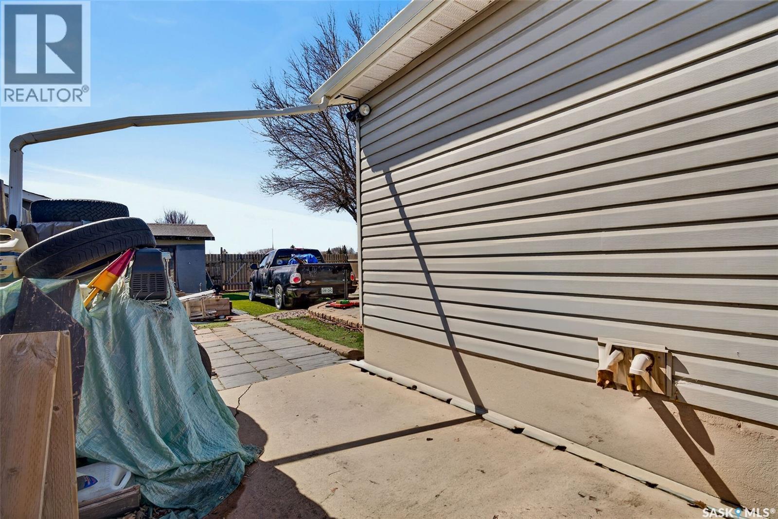 69 Mcgee Crescent, Saskatoon, SK - Outdoor