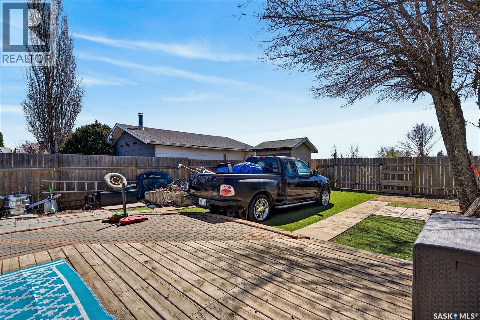69 Mcgee Crescent, Saskatoon, SK - Outdoor