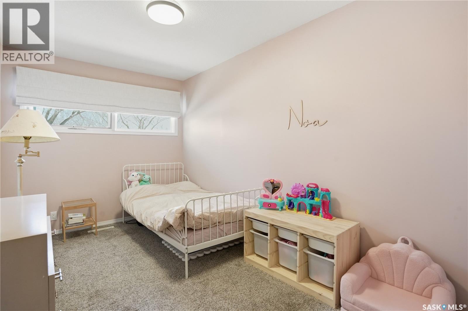 709 Inver Crescent E, Regina, SK - Indoor Photo Showing Bedroom