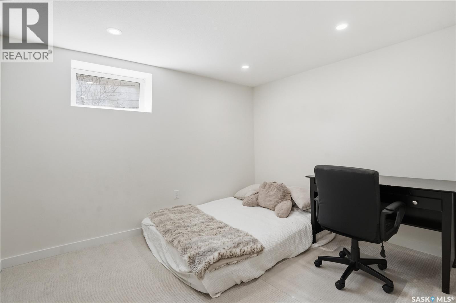709 Inver Crescent E, Regina, SK - Indoor