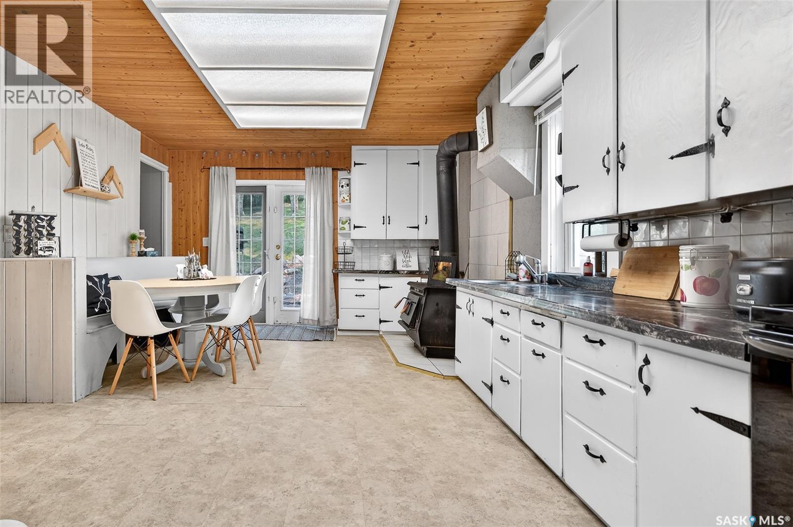3 Elliott Drive, Sun Valley, SK - Indoor Photo Showing Kitchen