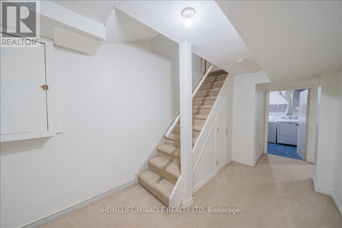 613 Galloway Crescent, Mississauga, ON - Indoor Photo Showing Other Room