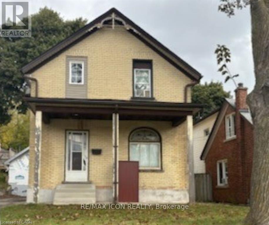 138 Courtland Avenue E, Kitchener, ON - Outdoor