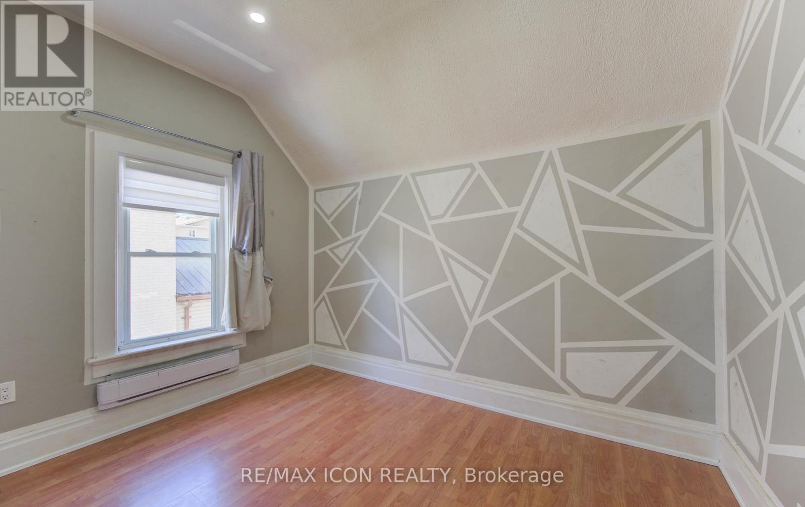 138 Courtland Avenue E, Kitchener, ON - Indoor Photo Showing Other Room
