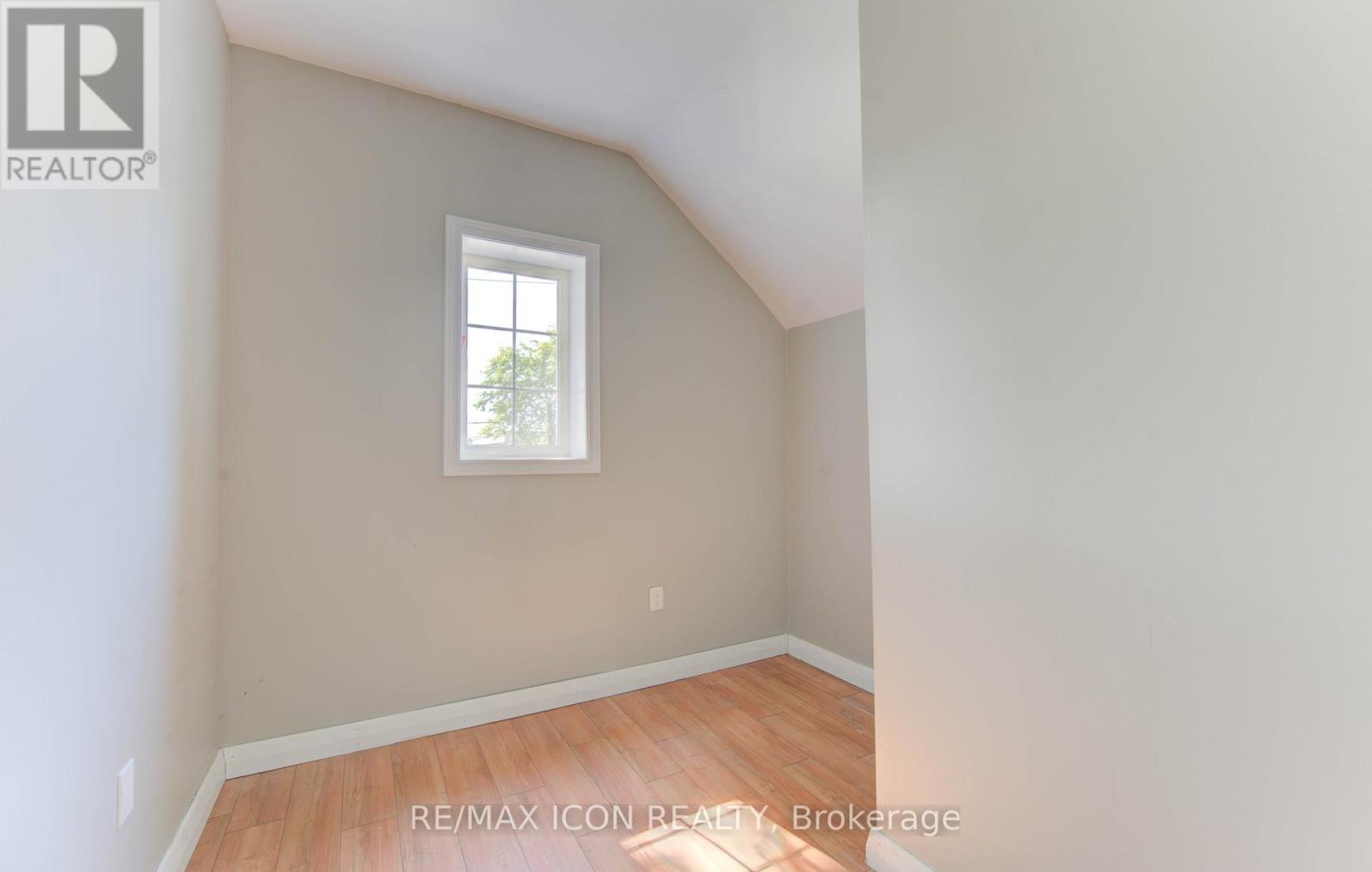 138 Courtland Avenue E, Kitchener, ON - Indoor Photo Showing Other Room