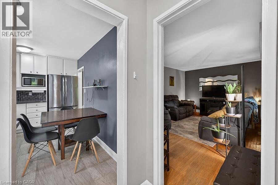 419 East 42Nd Street, Hamilton, ON - Indoor
