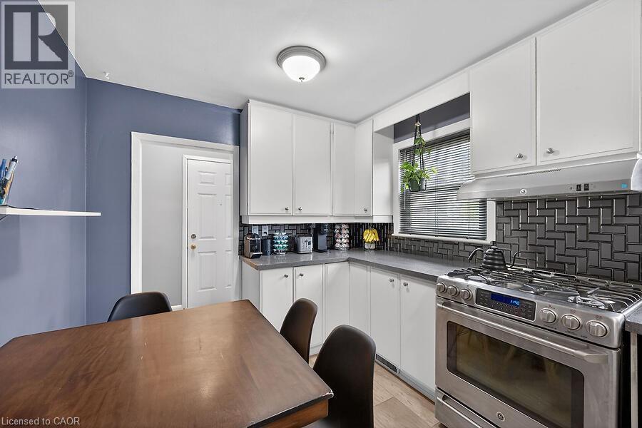 419 East 42Nd Street, Hamilton, ON - Indoor Photo Showing Kitchen
