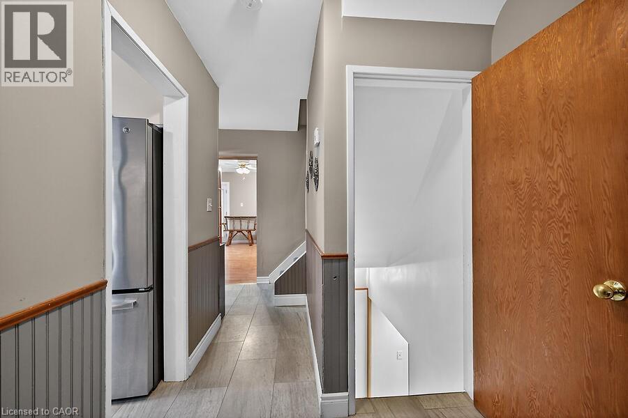 419 East 42Nd Street, Hamilton, ON - Indoor Photo Showing Other Room