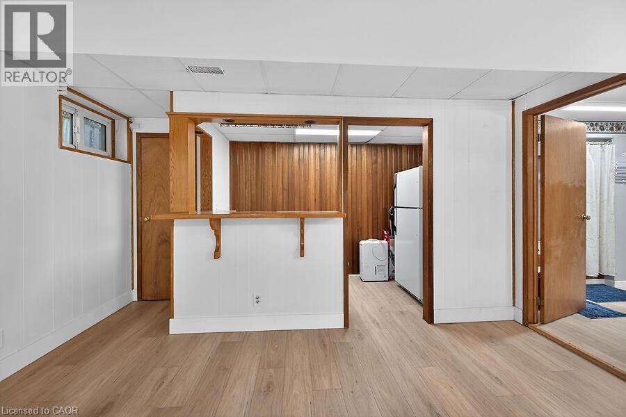 419 East 42Nd Street, Hamilton, ON - Indoor Photo Showing Other Room