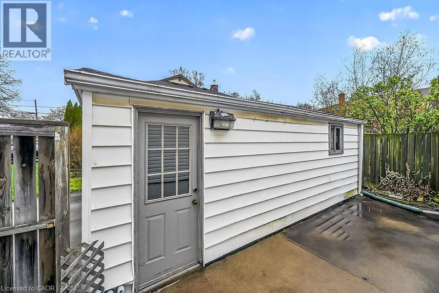 419 East 42Nd Street, Hamilton, ON - Outdoor