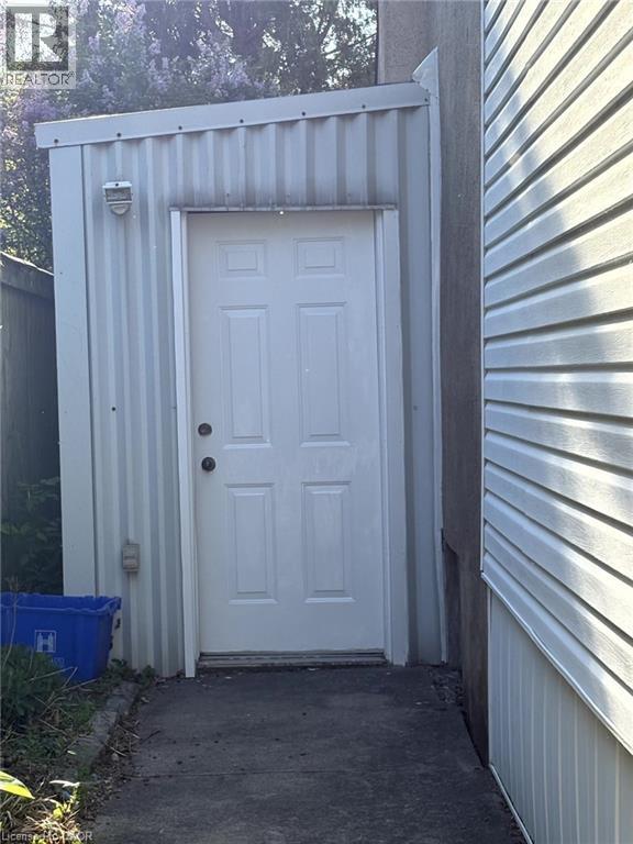 419 East 42Nd Street, Hamilton, ON - Outdoor