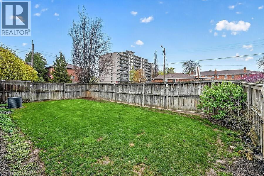 419 East 42Nd Street, Hamilton, ON - Outdoor