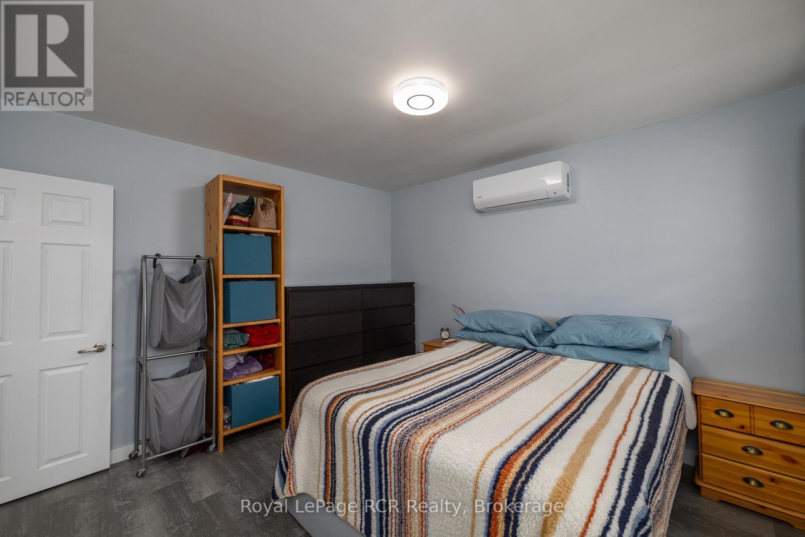 500 Main Street E, Southgate, ON - Indoor Photo Showing Bedroom