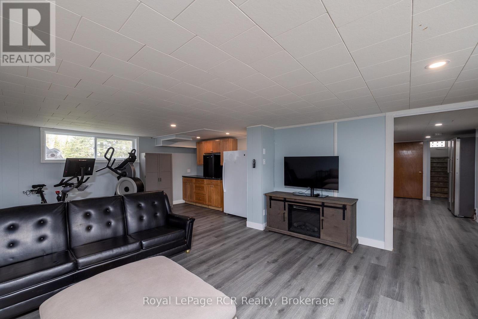 500 Main Street E, Southgate, ON - Indoor