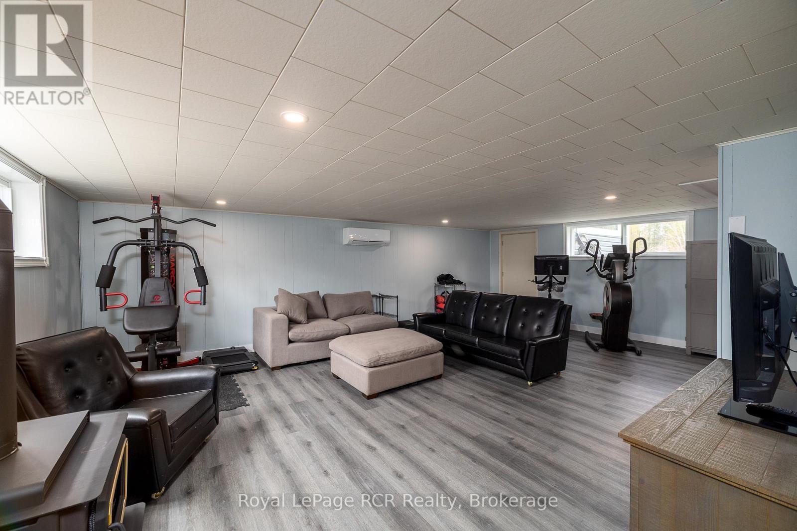 500 Main Street E, Southgate, ON - Indoor