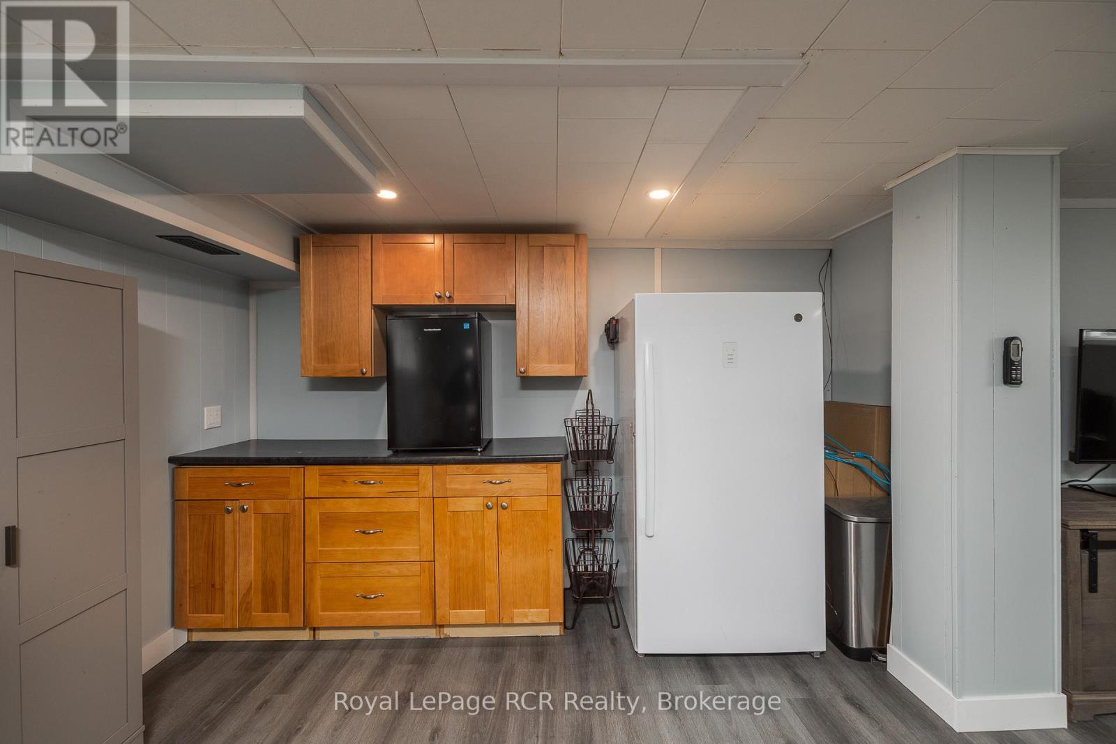 500 Main Street E, Southgate, ON - Indoor Photo Showing Kitchen