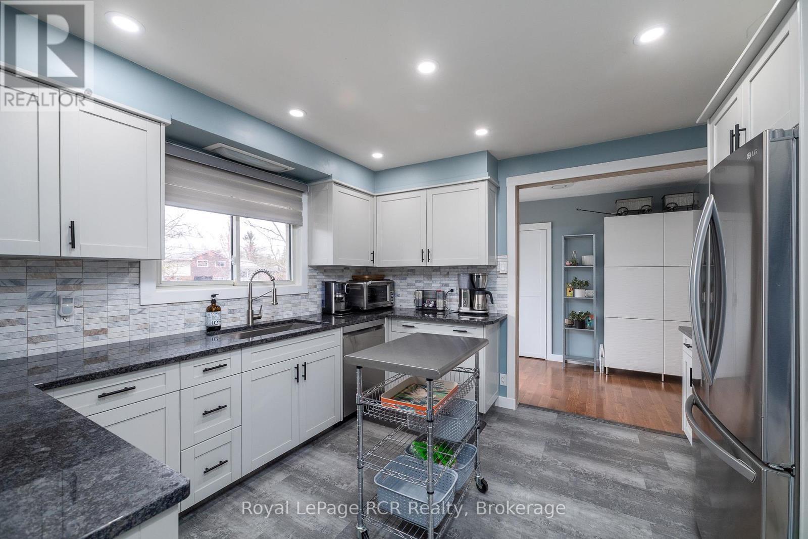 500 Main Street E, Southgate, ON - Indoor Photo Showing Kitchen