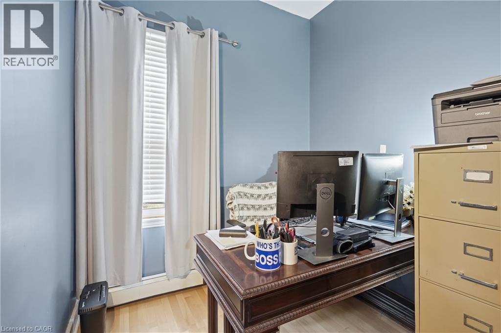 114 Grand Avenue S, Cambridge, ON - Indoor Photo Showing Office