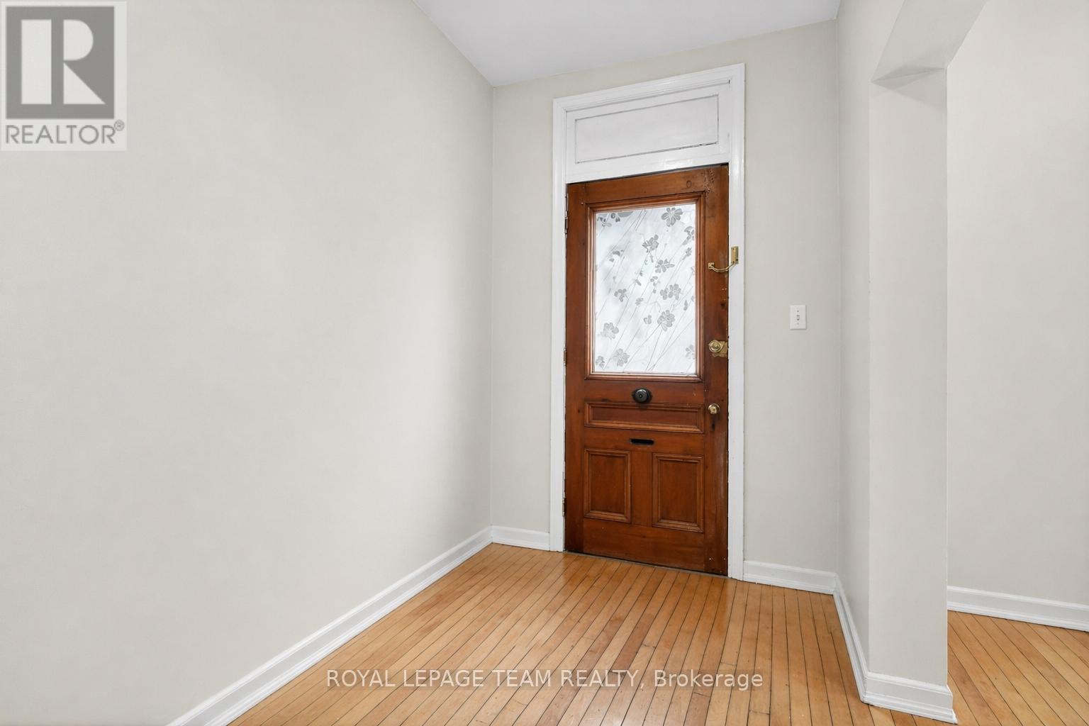 8 Lewis Street, Ottawa, ON - Indoor Photo Showing Other Room