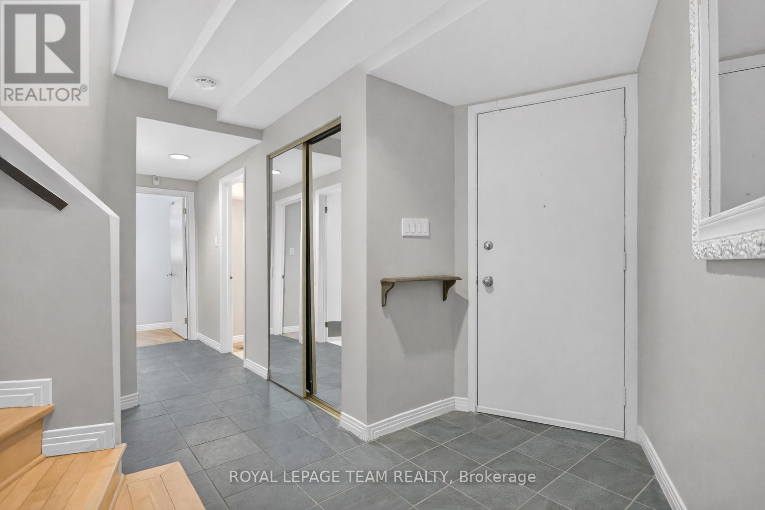 10 Lewis Street, Ottawa, ON - Indoor Photo Showing Other Room