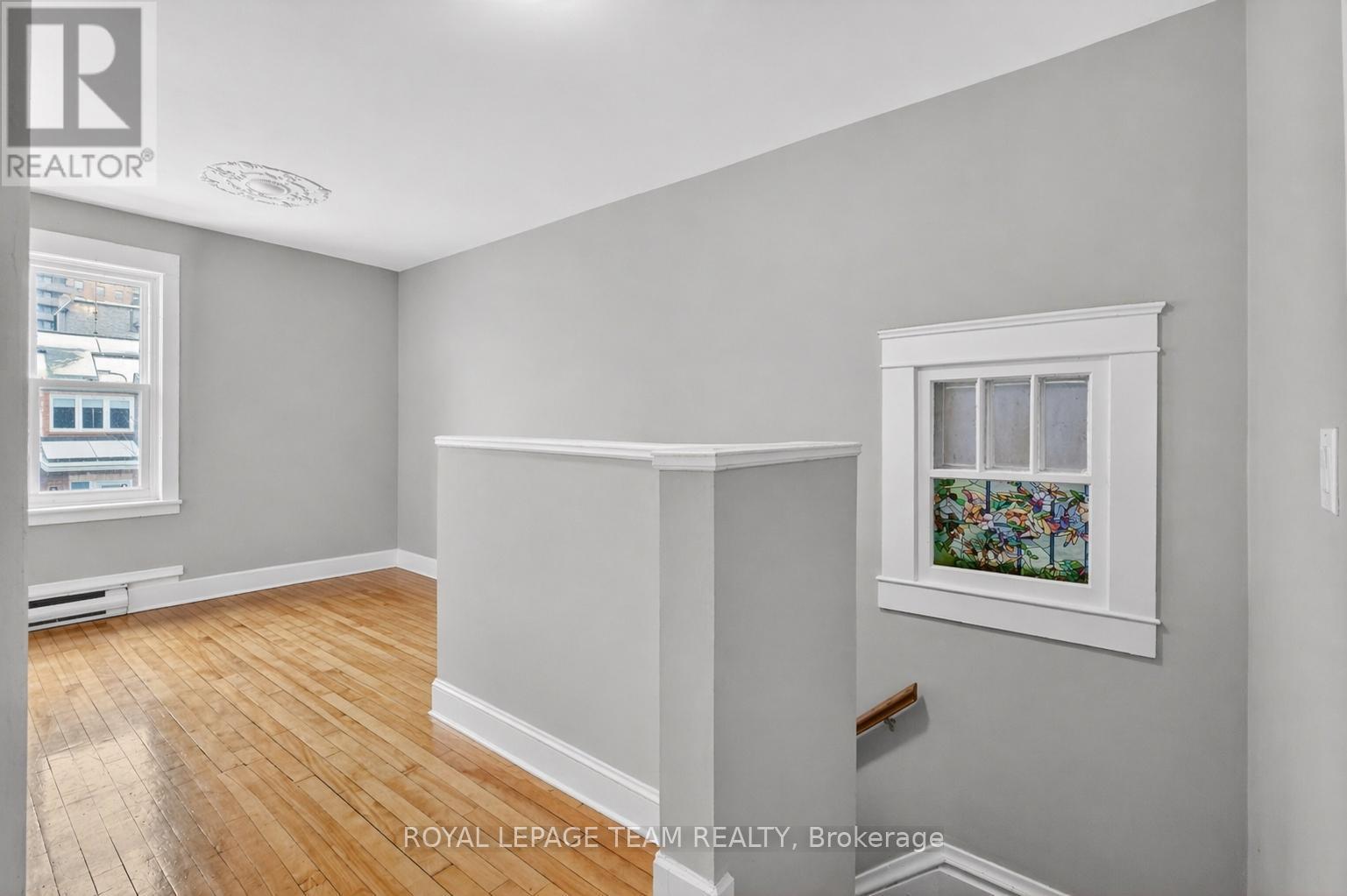 10 Lewis Street, Ottawa, ON - Indoor Photo Showing Other Room