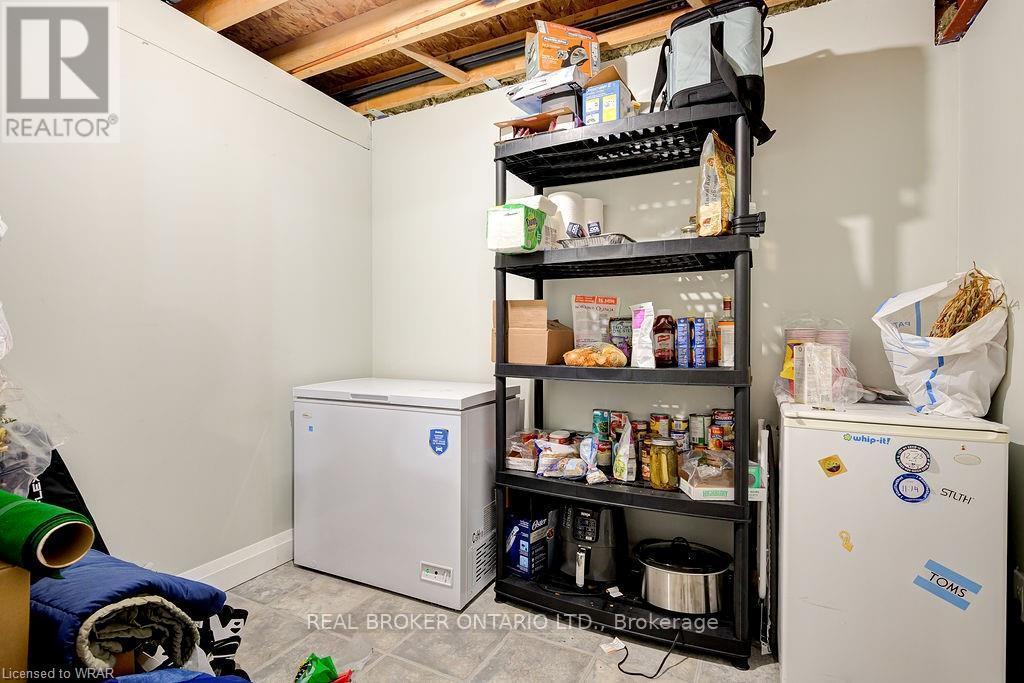 555 Mariner Drive, Waterloo, ON - Indoor