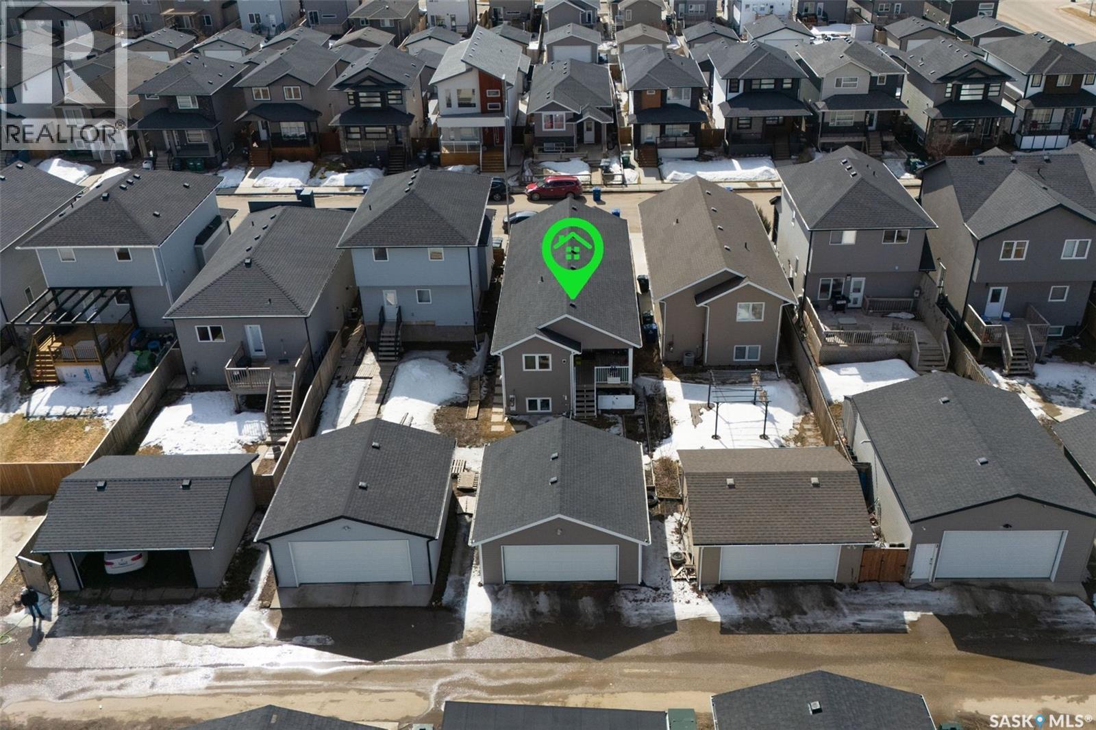 350 Marlatte Street, Saskatoon, SK - Outdoor With Facade