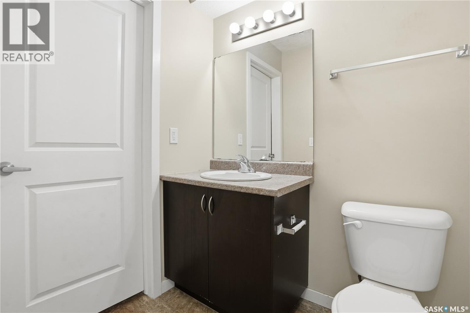 106 5521 Blake Crescent, Regina, SK - Indoor Photo Showing Bathroom