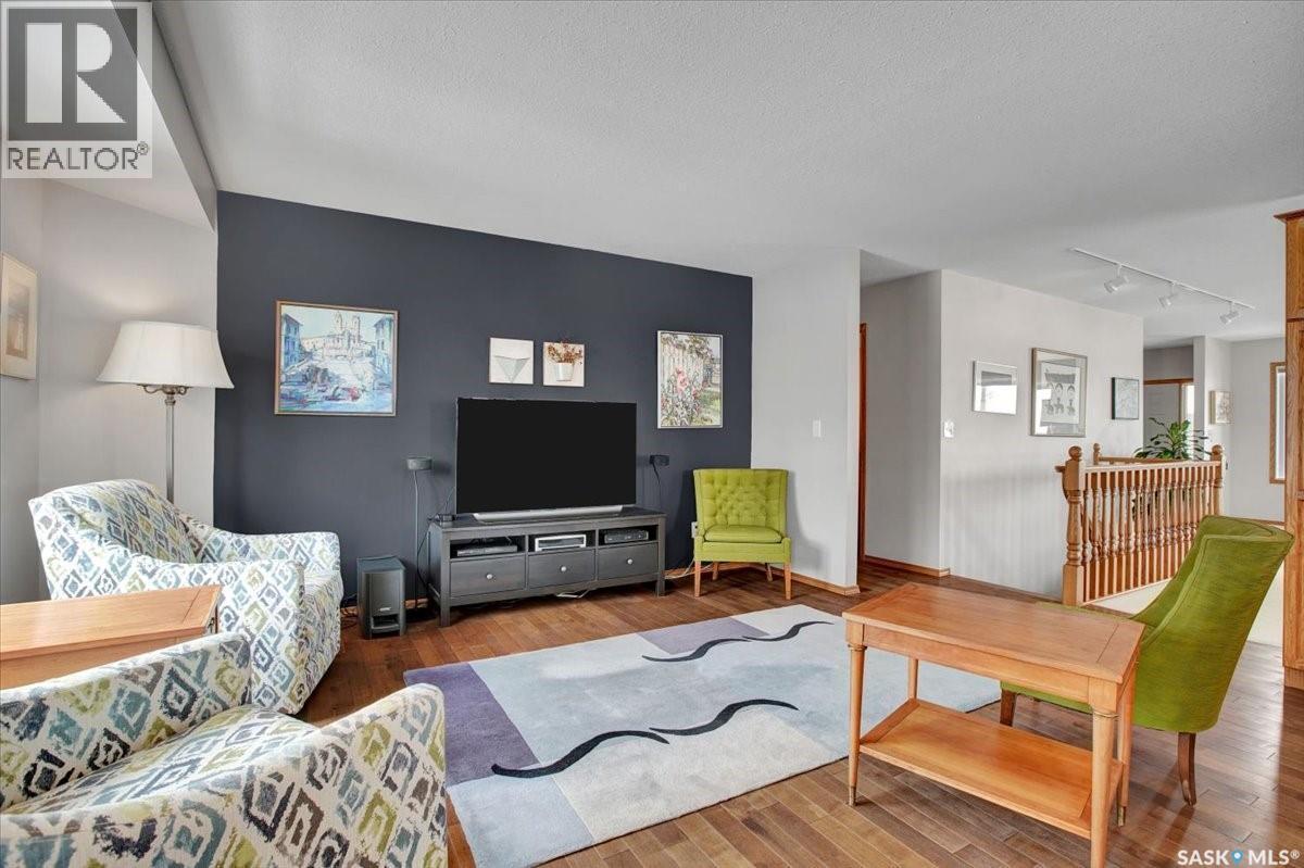 116 420 Heritage Crescent, Saskatoon, SK - Indoor Photo Showing Living Room