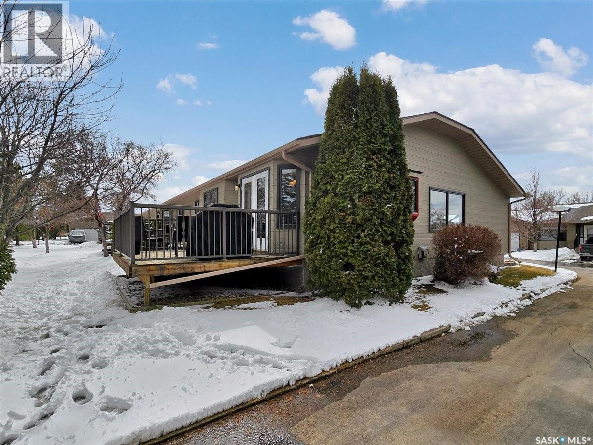 116 420 Heritage Crescent, Saskatoon, SK - Outdoor