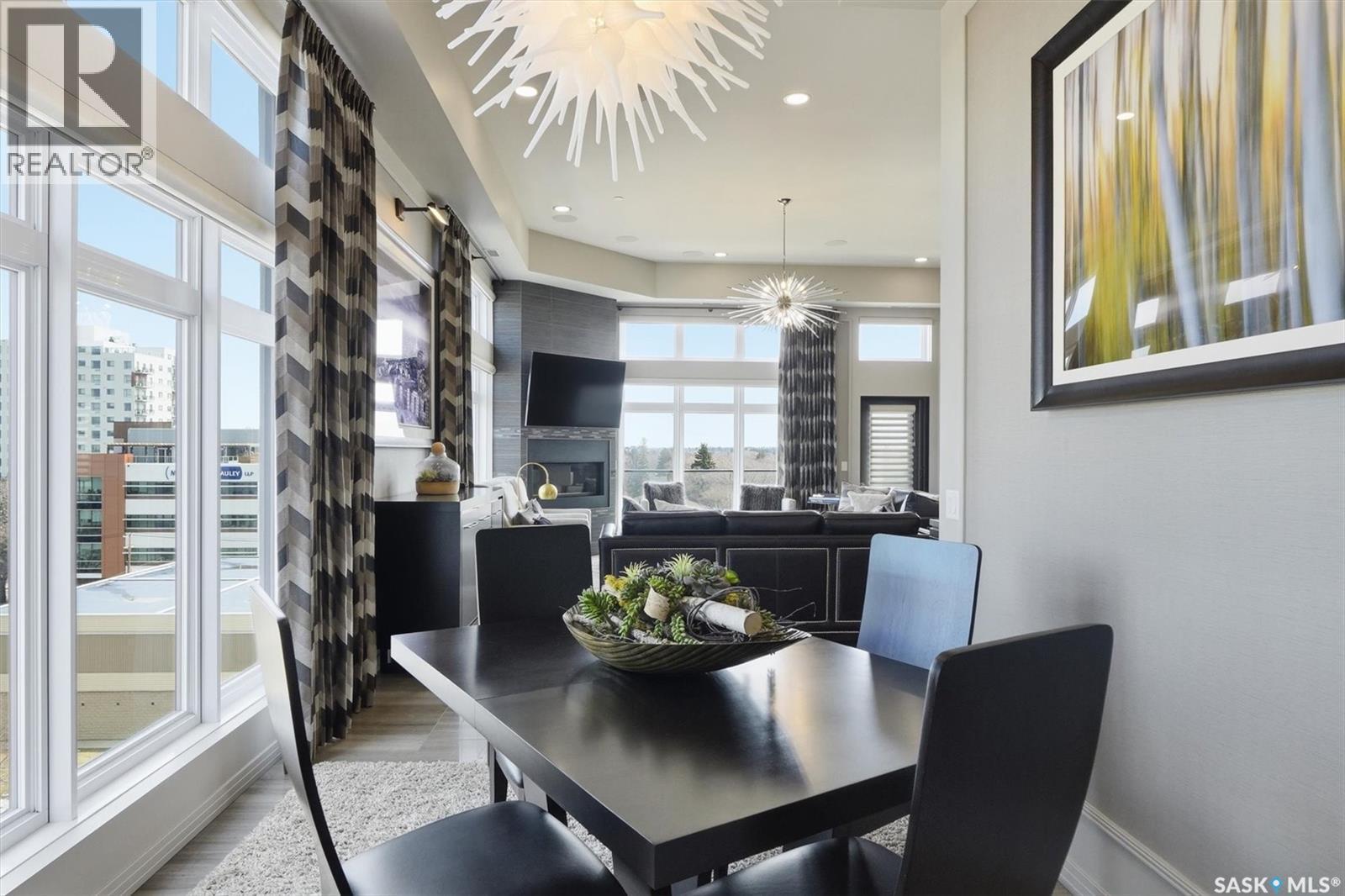 702 922 Broadway Avenue, Saskatoon, SK - Indoor Photo Showing Dining Room