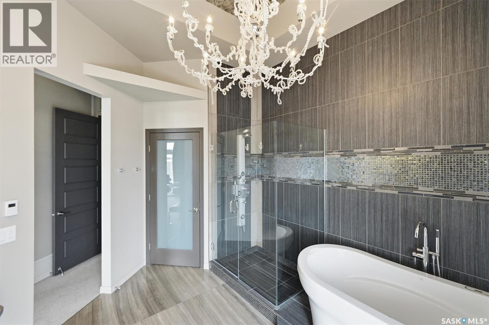 702 922 Broadway Avenue, Saskatoon, SK - Indoor Photo Showing Bathroom