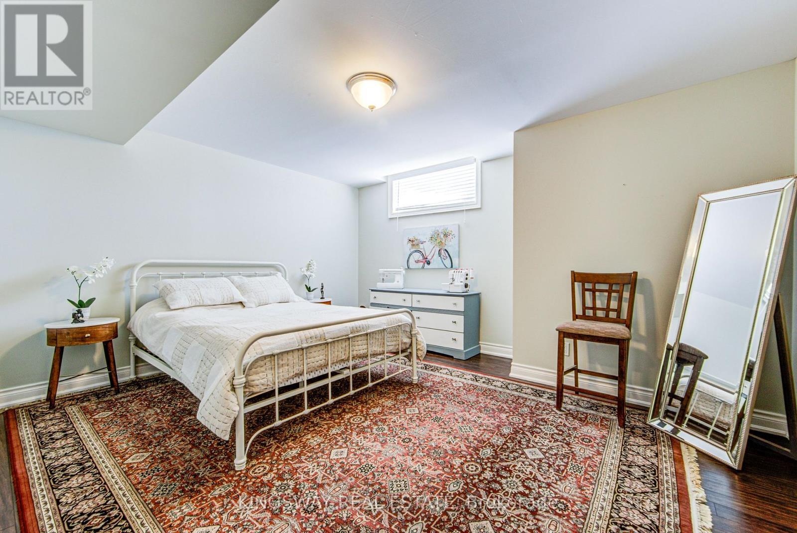 3199 Cotter Road, Burlington, ON - Indoor Photo Showing Bedroom