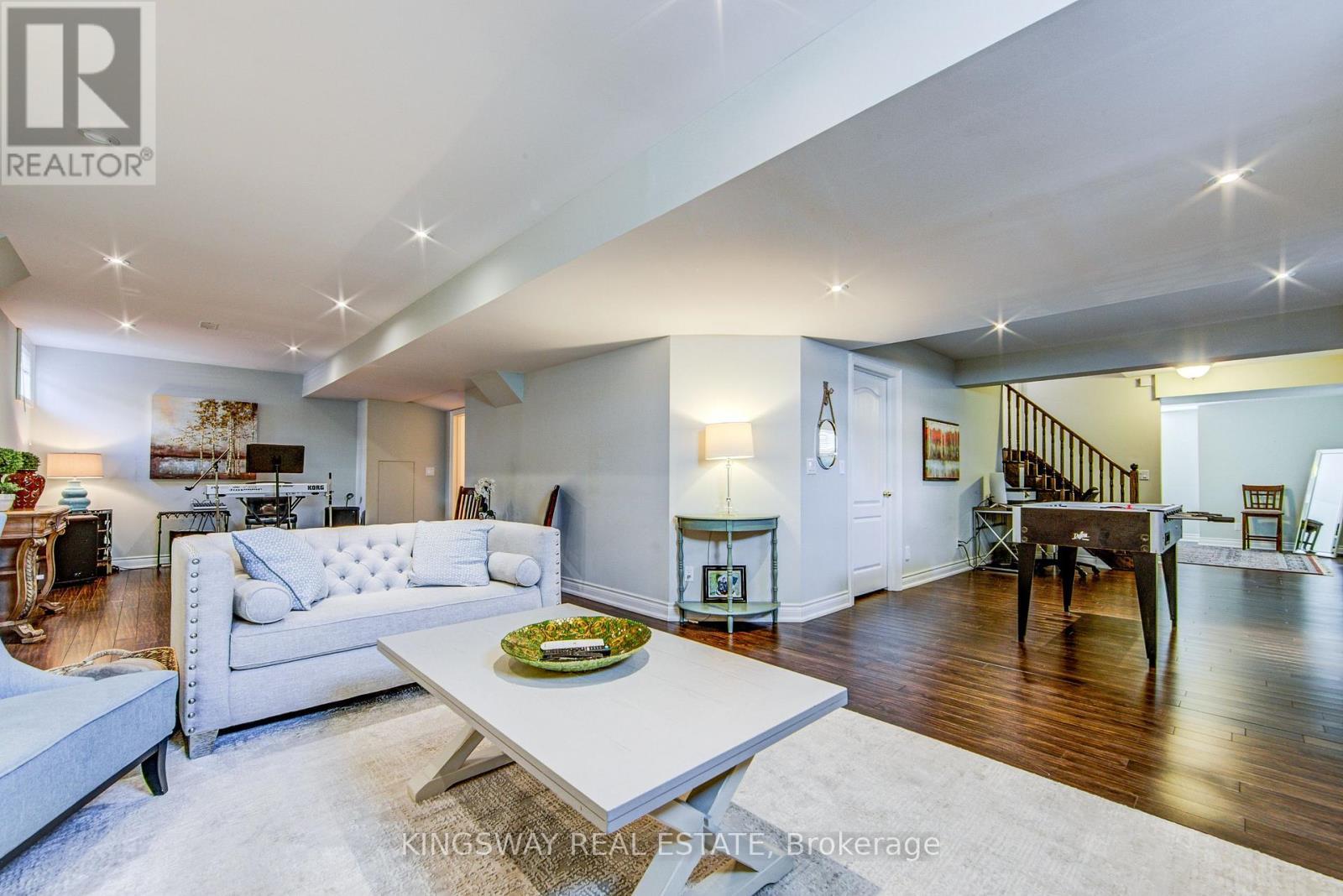 3199 Cotter Road, Burlington, ON - Indoor Photo Showing Living Room