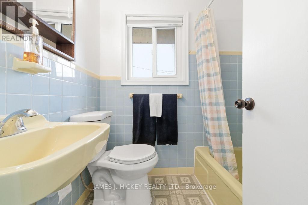 51 Frontenac Crescent, Deep River, ON - Indoor Photo Showing Bathroom