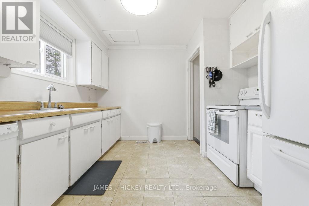 51 Frontenac Crescent, Deep River, ON - Indoor Photo Showing Kitchen