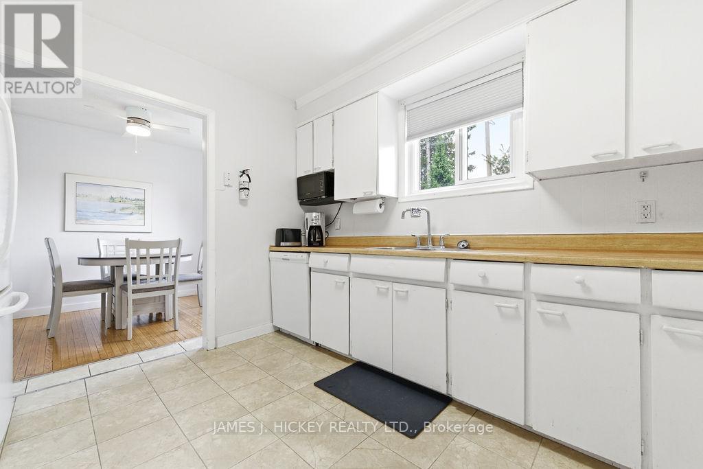 51 Frontenac Crescent, Deep River, ON - Indoor Photo Showing Kitchen