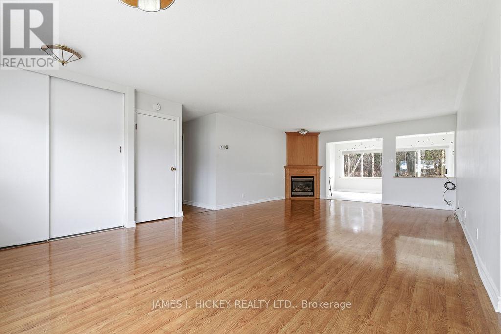 96 Glendale Avenue, Deep River, ON - Indoor With Fireplace