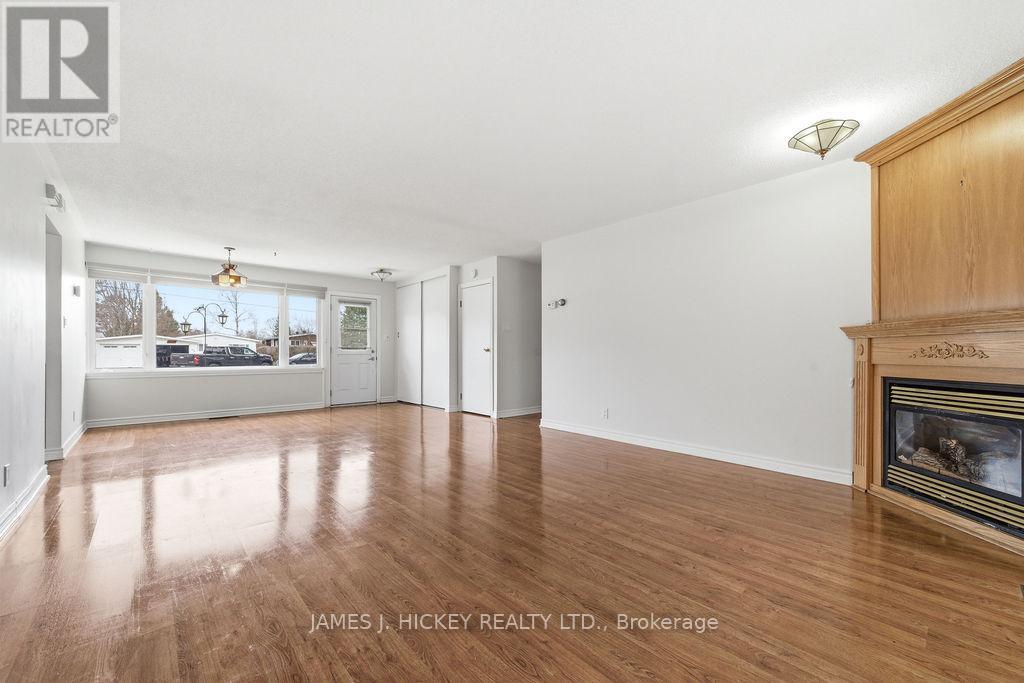 96 Glendale Avenue, Deep River, ON - Indoor Photo Showing Living Room With Fireplace