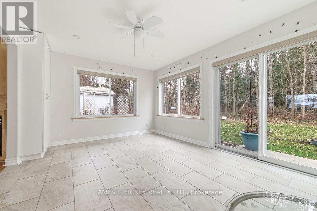 96 Glendale Avenue, Deep River, ON - Indoor Photo Showing Other Room