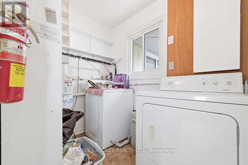 96 Glendale Avenue, Deep River, ON - Indoor Photo Showing Laundry Room