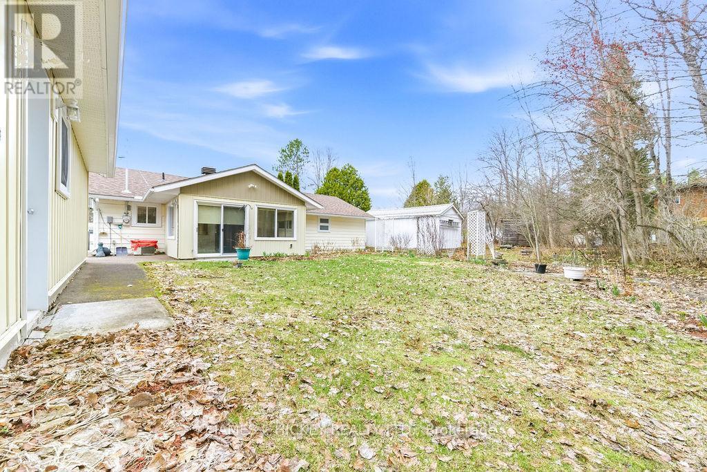 96 Glendale Avenue, Deep River, ON - Outdoor