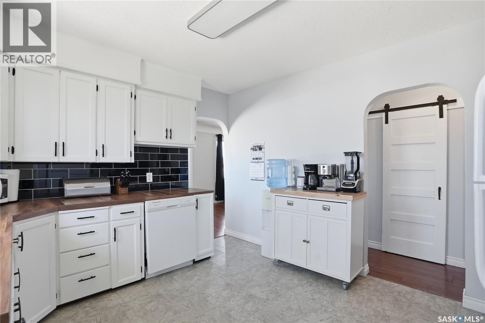 910 P Avenue, Perdue, SK - Indoor Photo Showing Kitchen