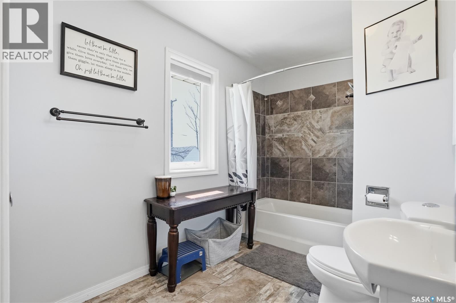 910 P Avenue, Perdue, SK - Indoor Photo Showing Bathroom