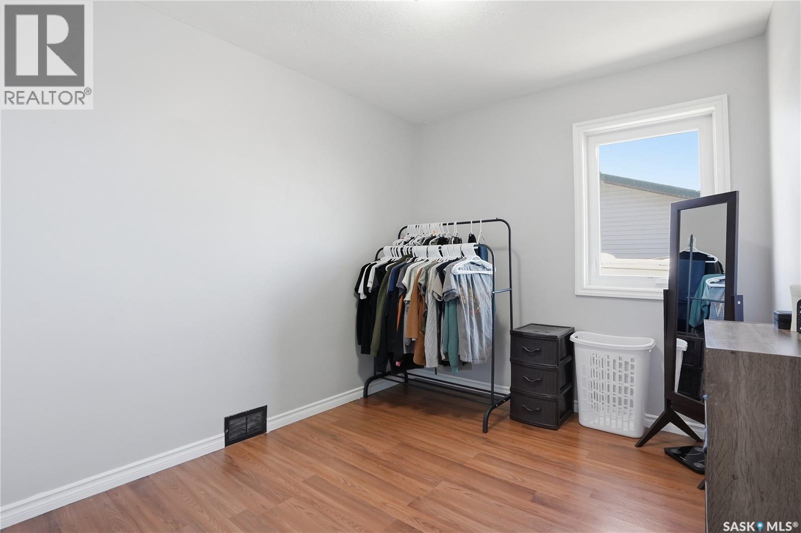 910 P Avenue, Perdue, SK - Indoor