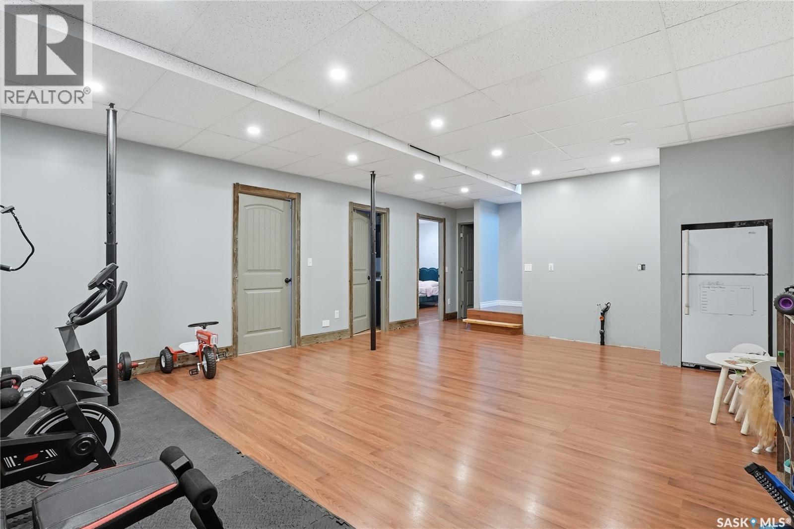 910 P Avenue, Perdue, SK - Indoor Photo Showing Gym Room