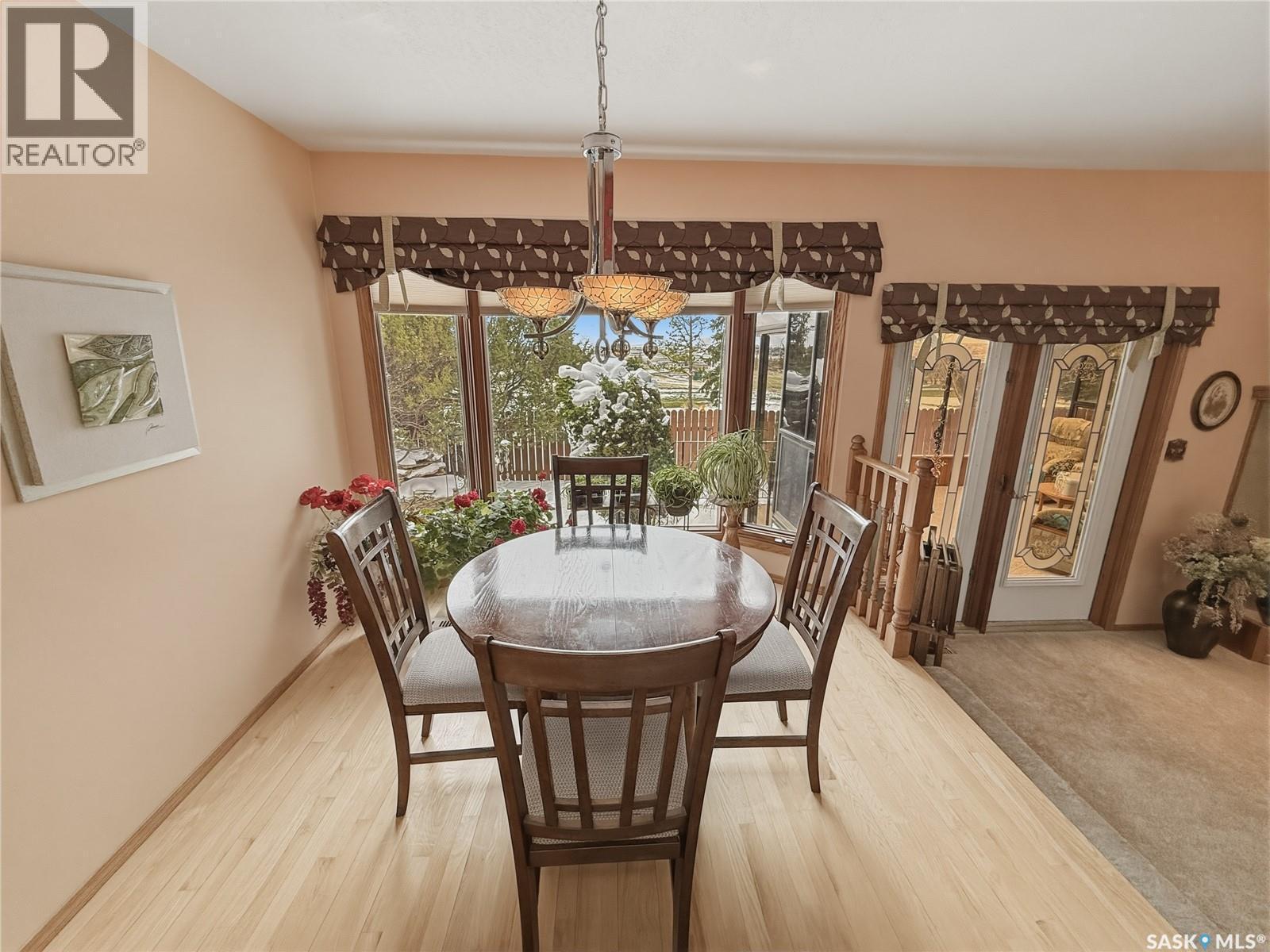 412 Curry Crescent, Swift Current, SK - Indoor Photo Showing Dining Room