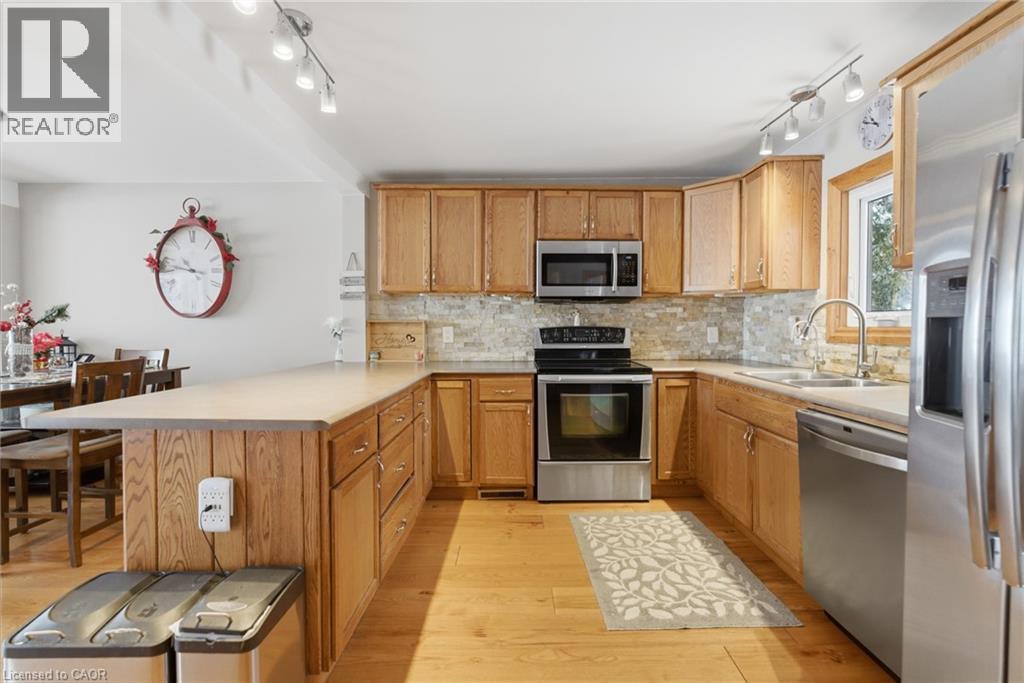 38 Cowans Crescent, Omemee, ON - Indoor Photo Showing Kitchen With Double Sink