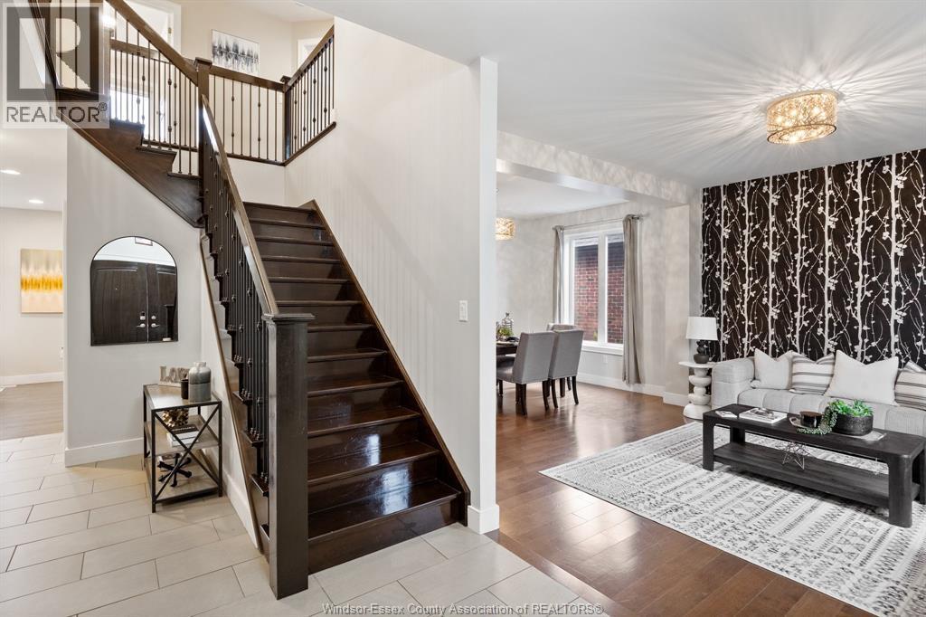 1335 Maple, Lasalle, ON - Indoor Photo Showing Other Room